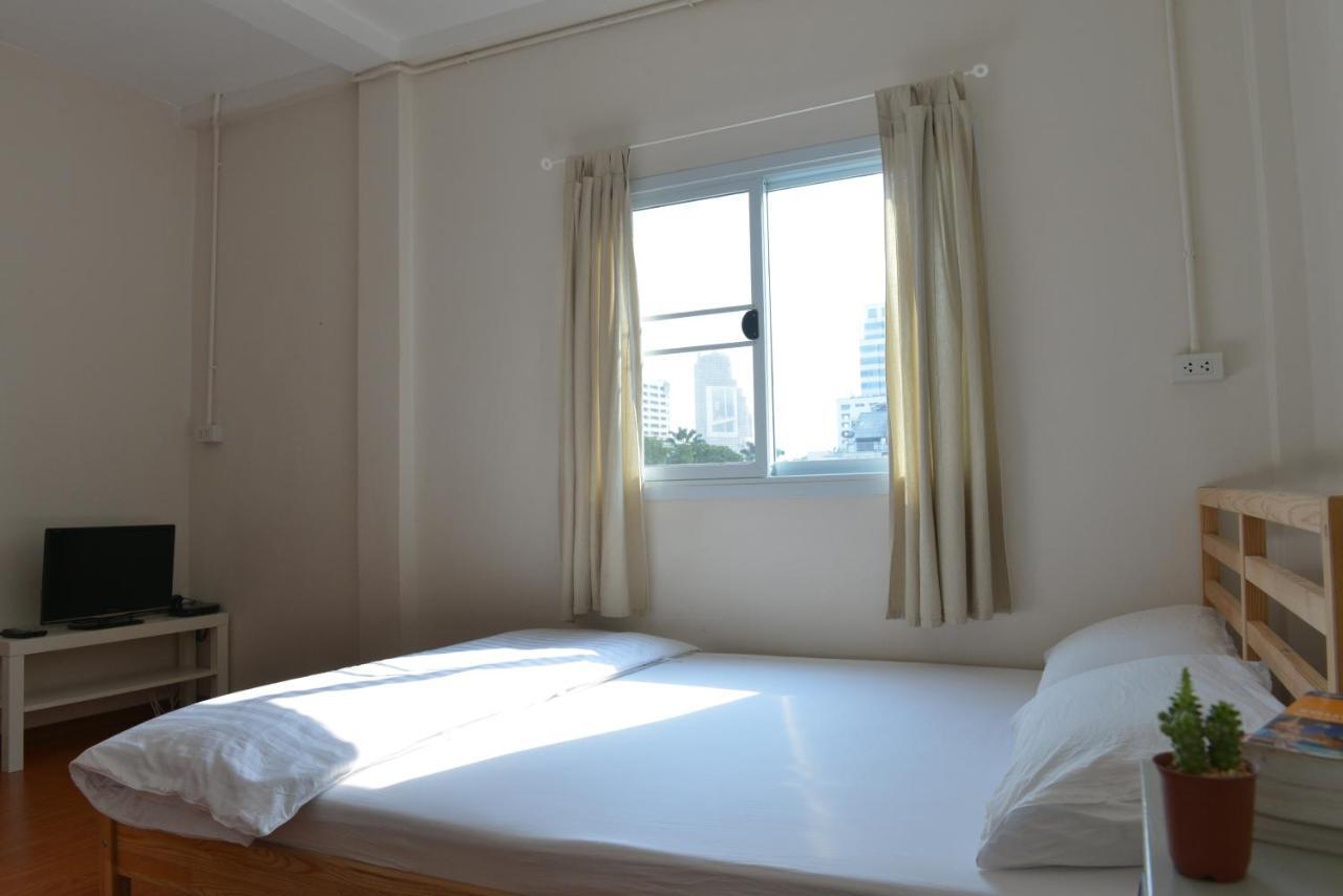 Panpan Hostel Bangkok Bagian luar foto