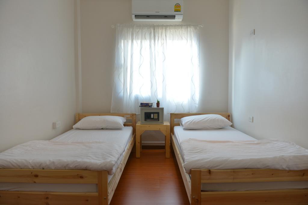 Panpan Hostel Bangkok Bagian luar foto