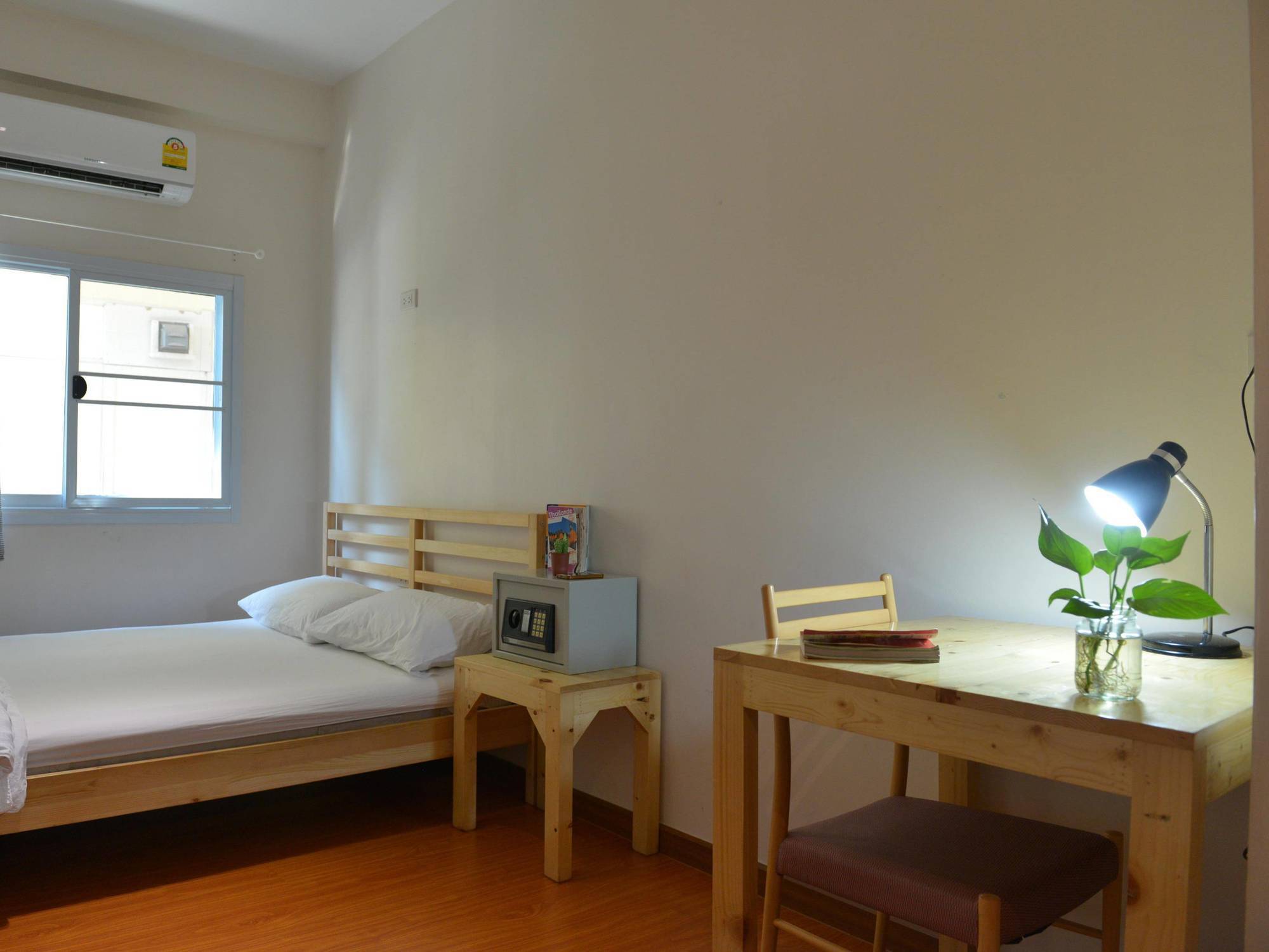 Panpan Hostel Bangkok Bagian luar foto