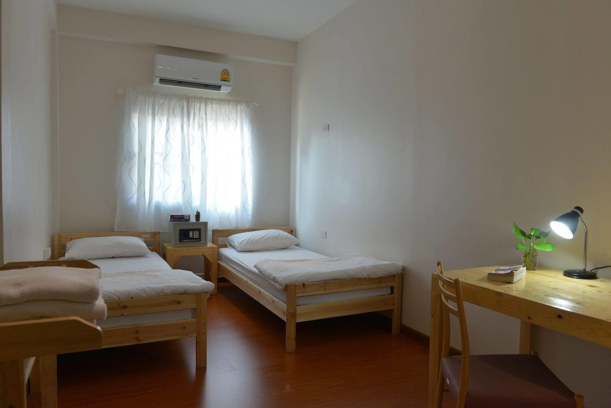 Panpan Hostel Bangkok Bagian luar foto