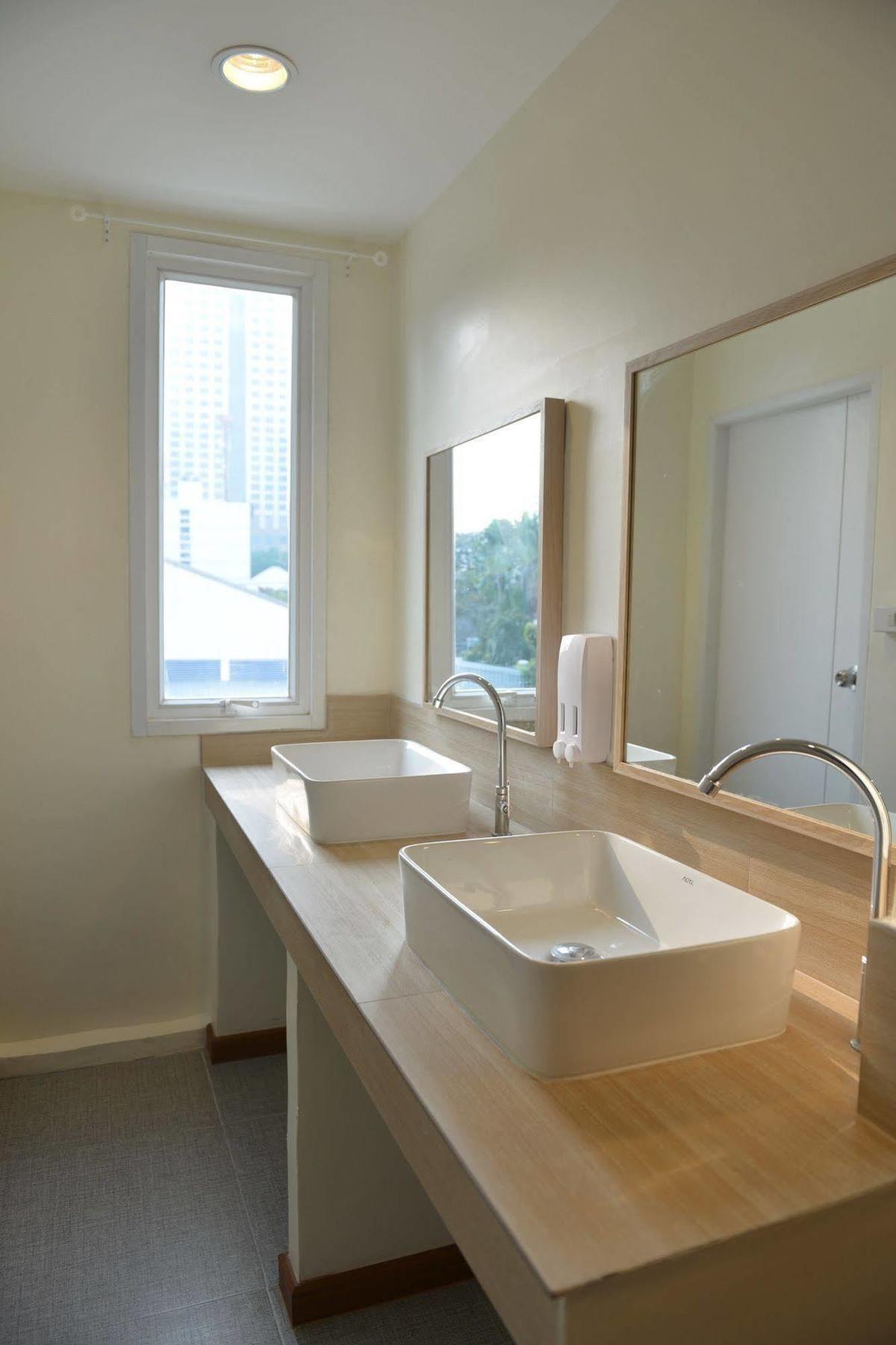 Panpan Hostel Bangkok Bagian luar foto