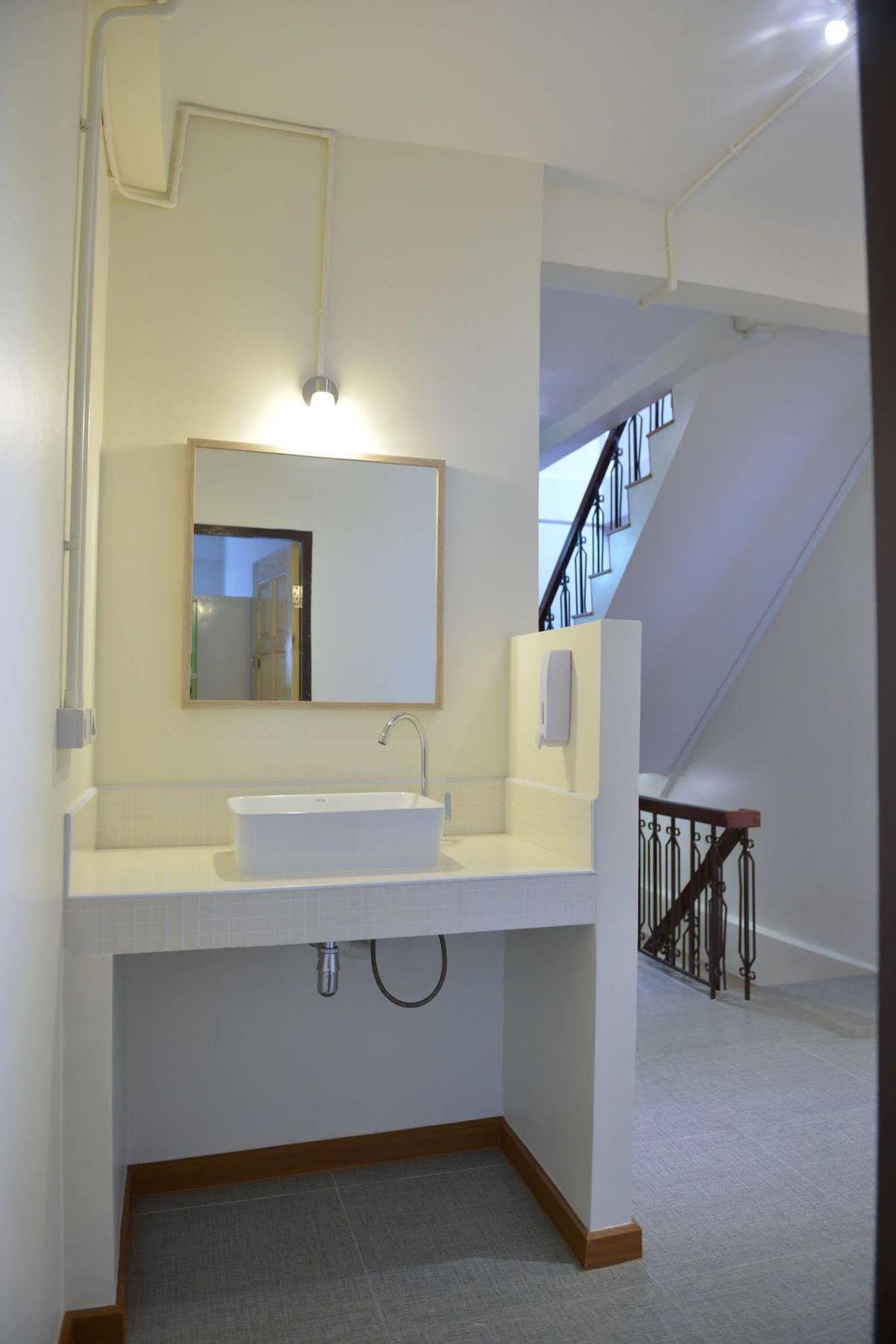 Panpan Hostel Bangkok Bagian luar foto