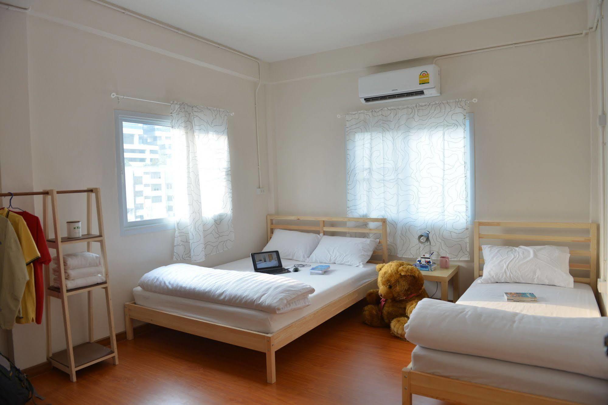 Panpan Hostel Bangkok Bagian luar foto