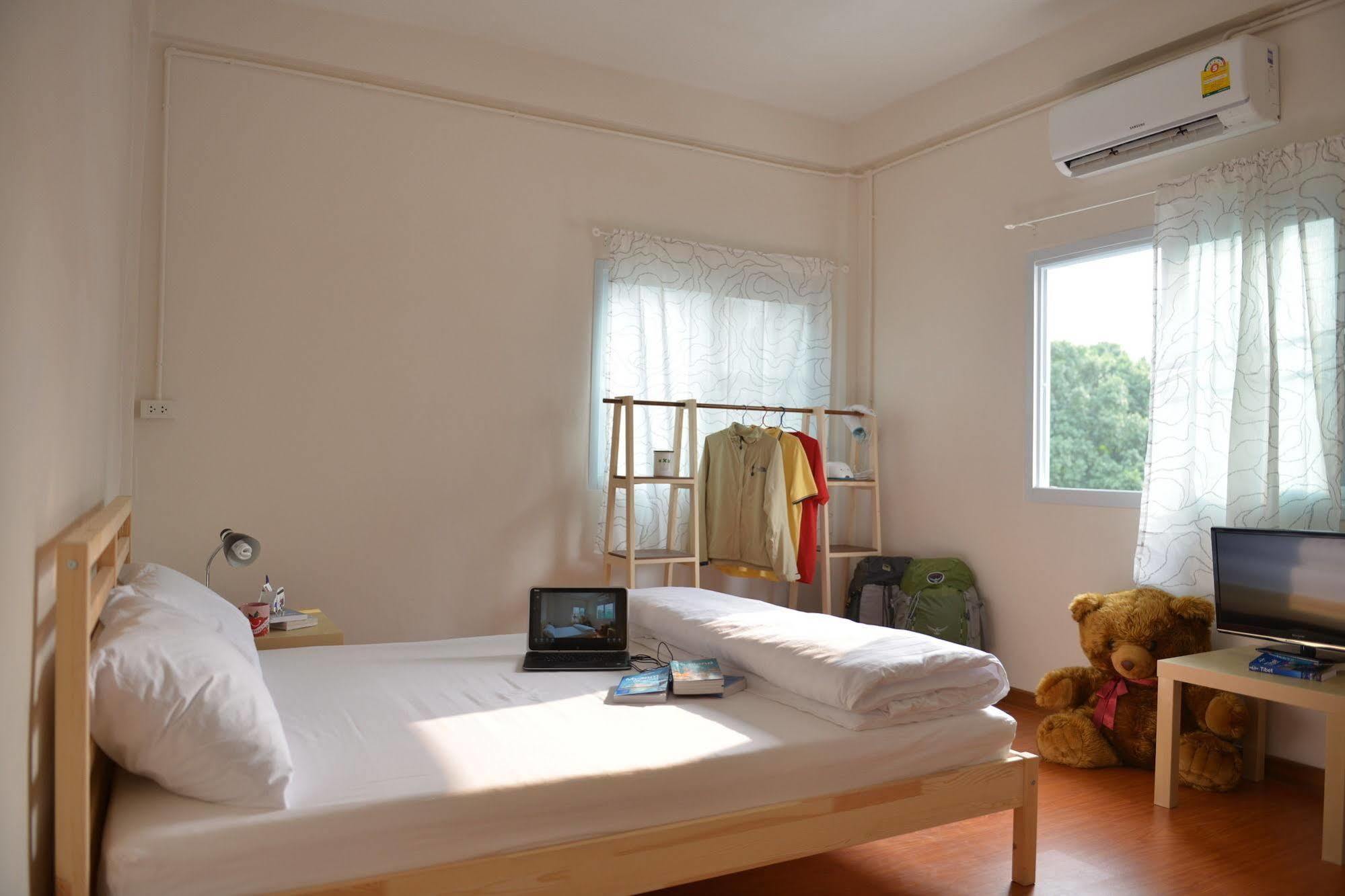 Panpan Hostel Bangkok Bagian luar foto